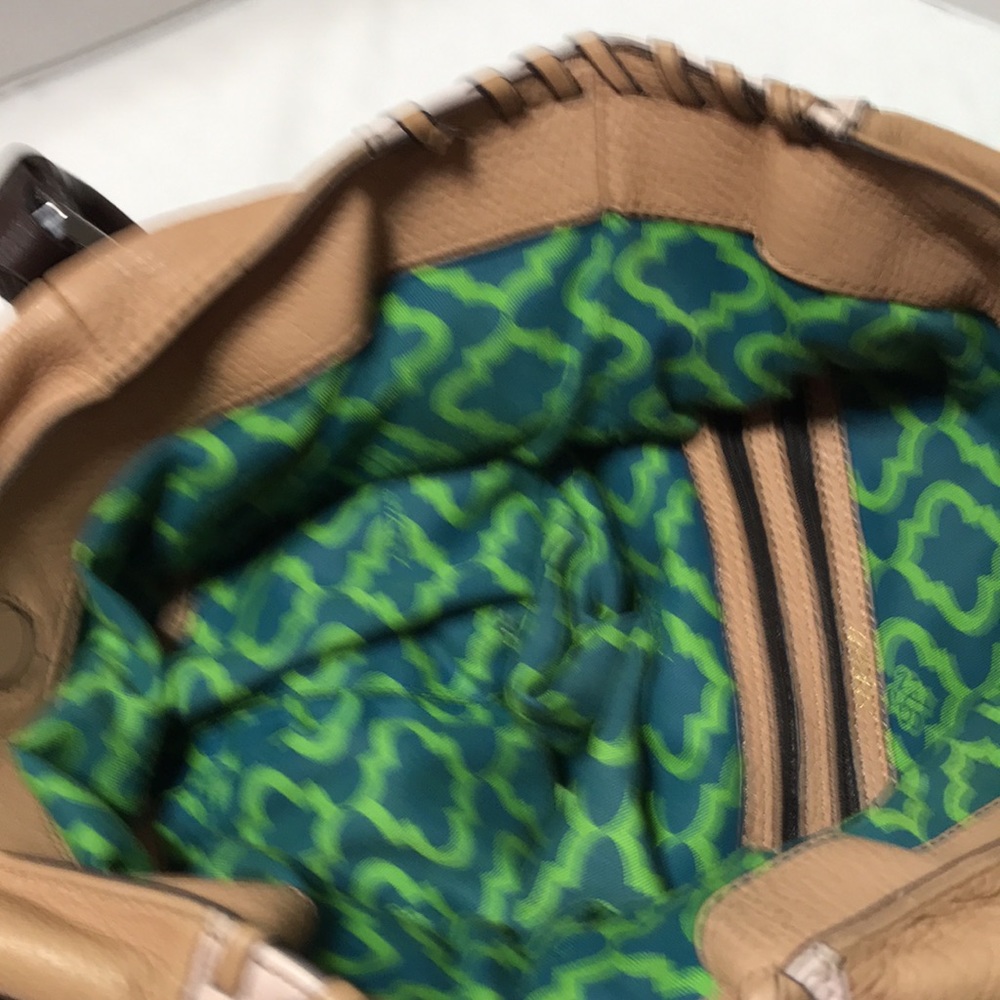 Oryany hobo multi color leather bag. Pre-owned and in good condition - Picture 7 of 7